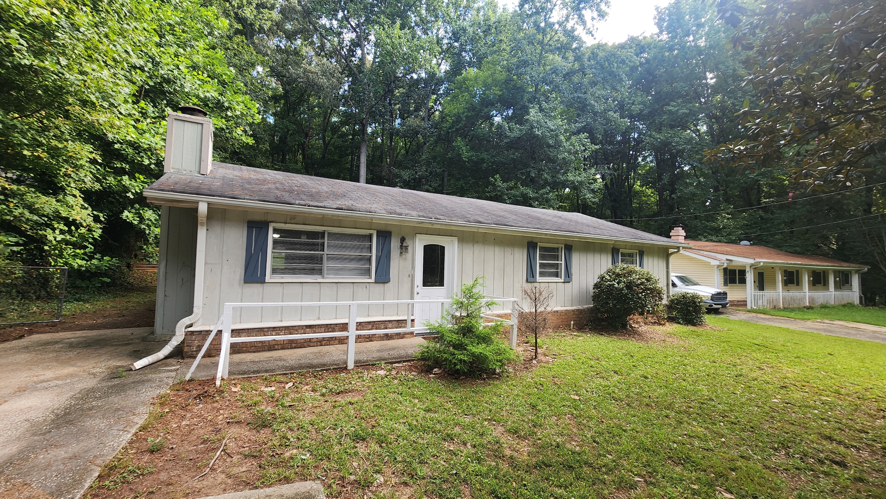 3894 Cindy Dr