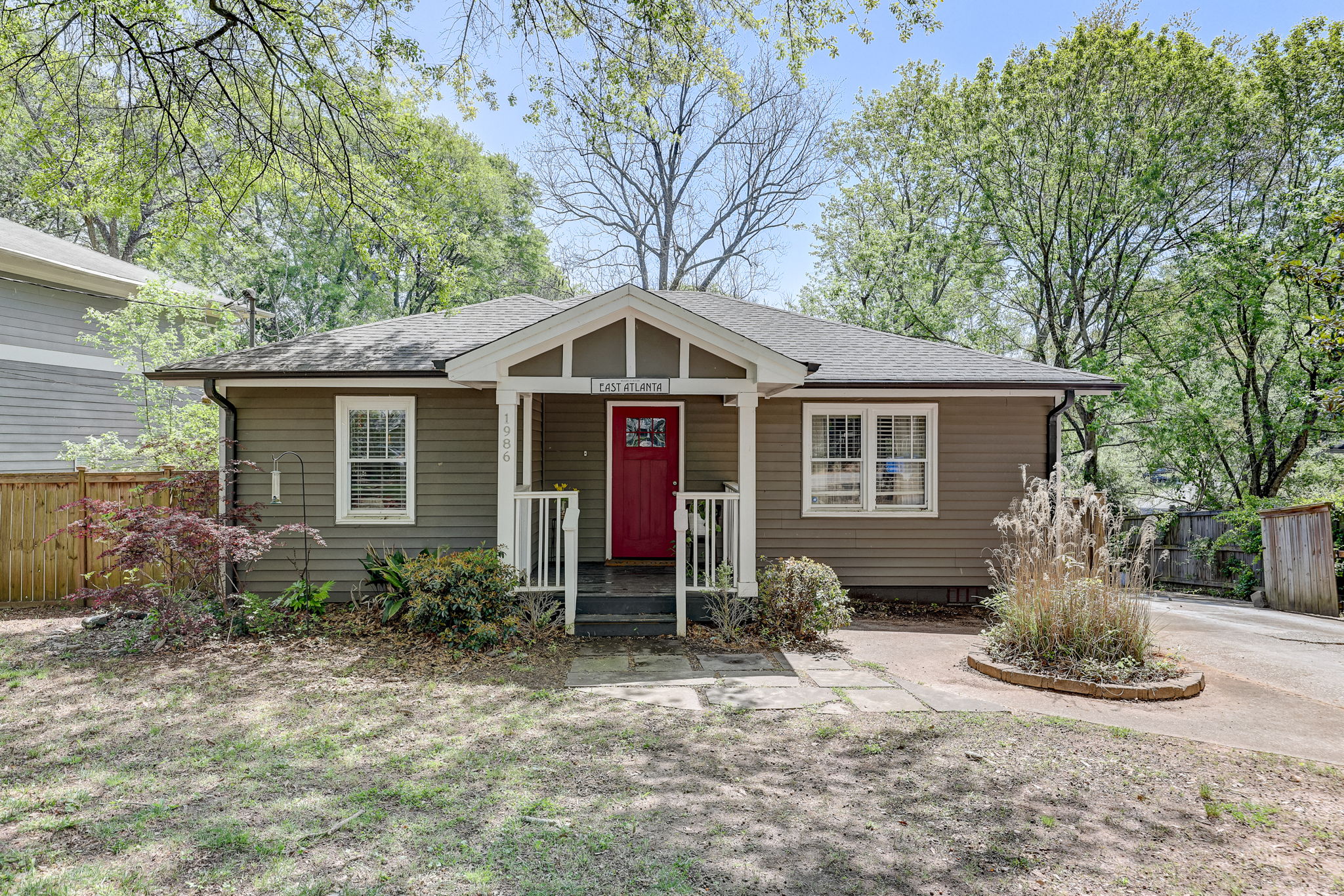 1986 Braeburn Cir SE