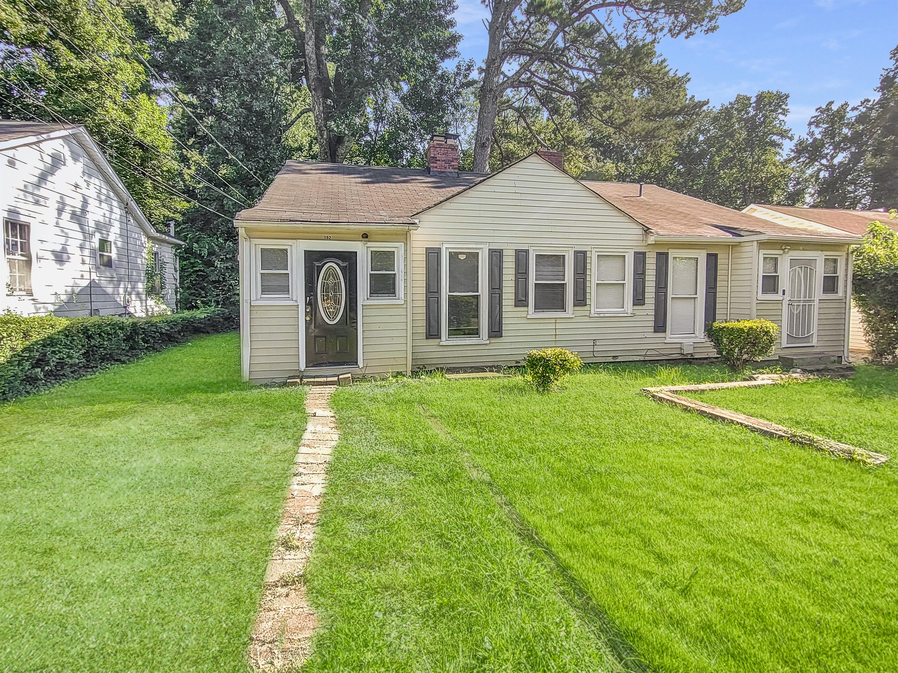 192 W Dixie Ave SE, Marietta, GA 30008
