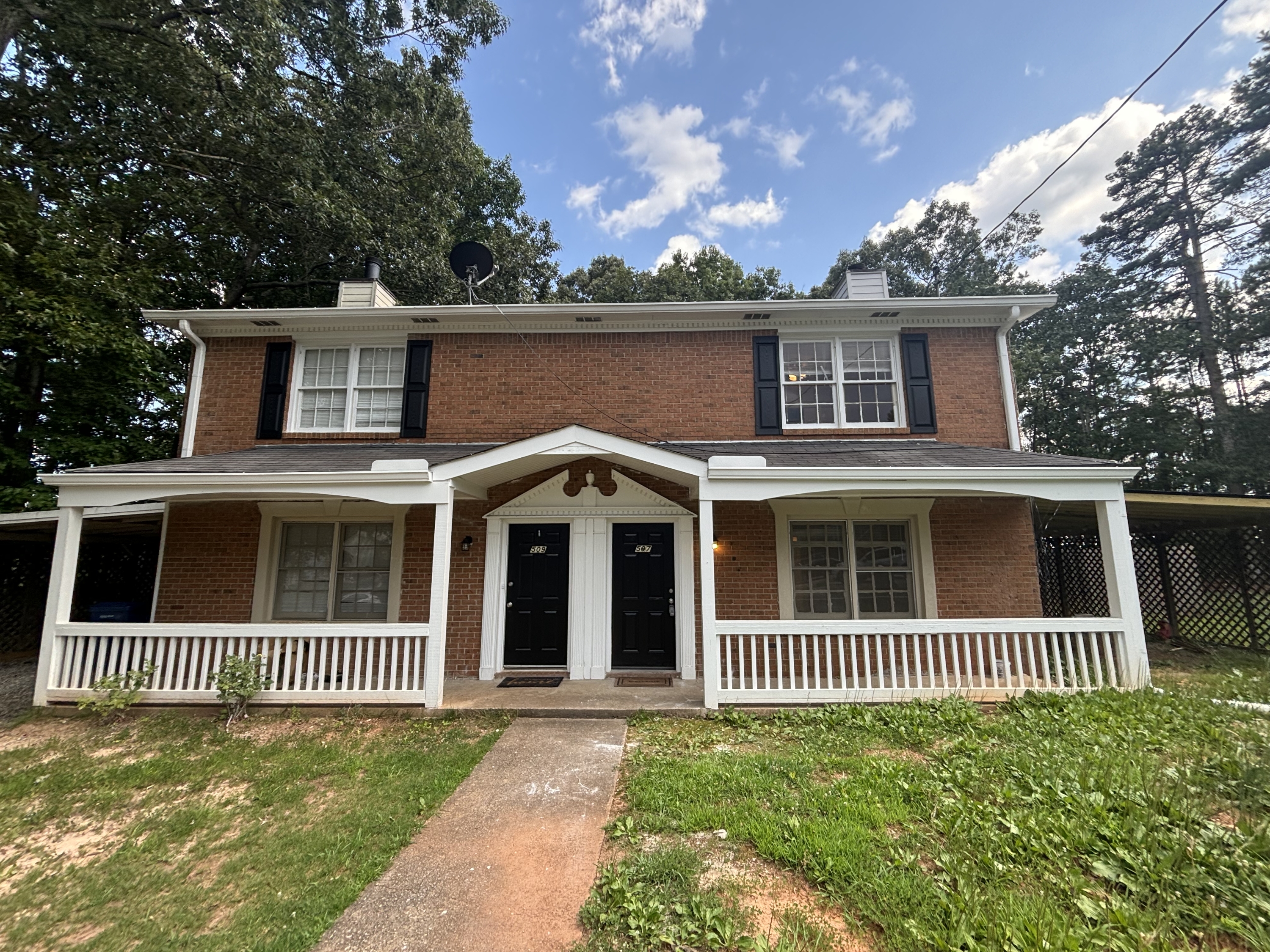 507 Whitehall Ln - 1